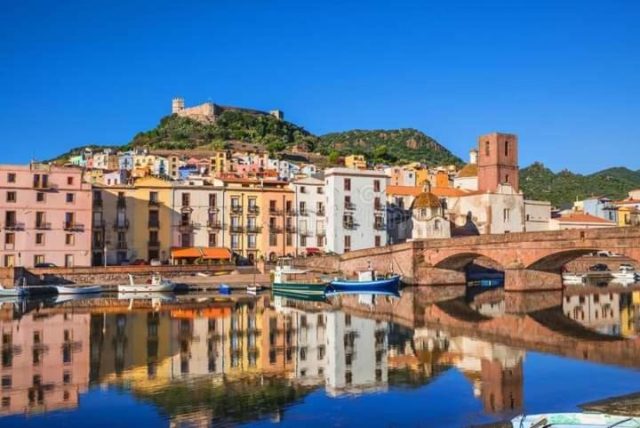 Le Camelie Appartamento ボーザ エクステリア 写真